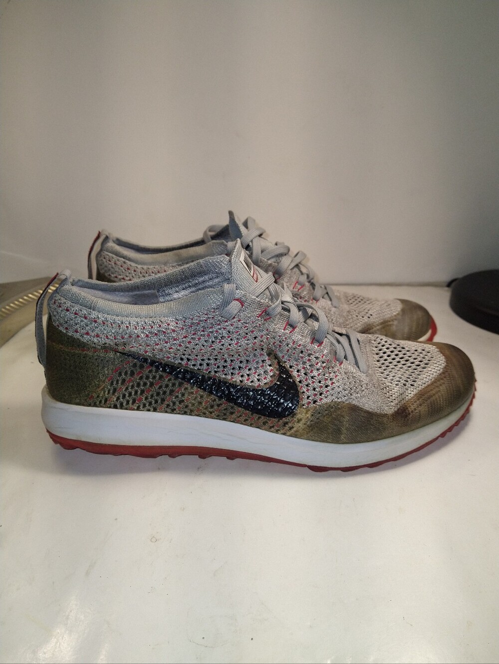 Nike Flyknit Racer G Gray Red Spikeless Golf Shoes Men’s sz 12 (909756-002).